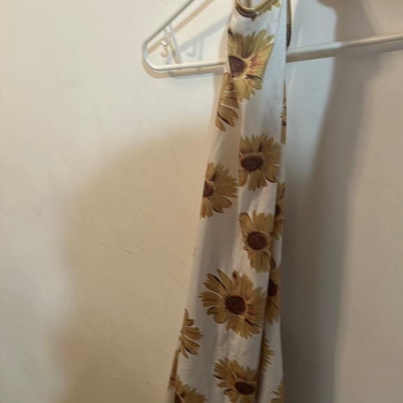 Halter daisy dress , one stain up by neck , but still in wearable condition, - Picture 1 of 1